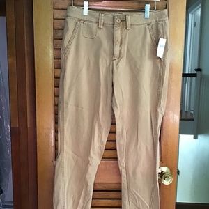 NWT ANTHROPOLOGIE CHINO PANTS IN CEDAR. 28 W.